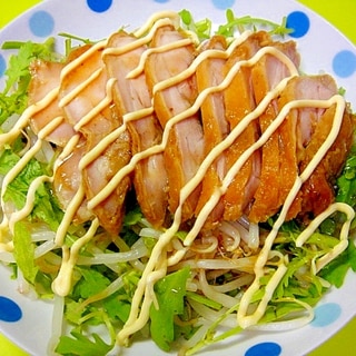 照り焼きチキンともやし春菊のサラダ